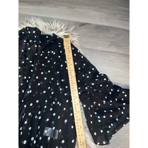Maurice’s women’s black & white polka dot crochet trim kimono - Picture 4 of 10